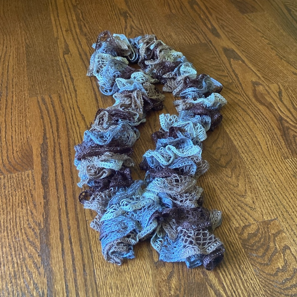 Women’s scarf